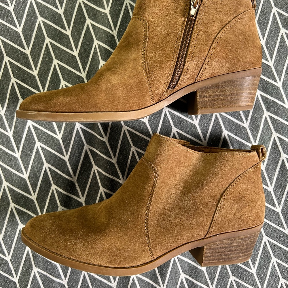 Lucky Brand Tan Suede Ankle Booties